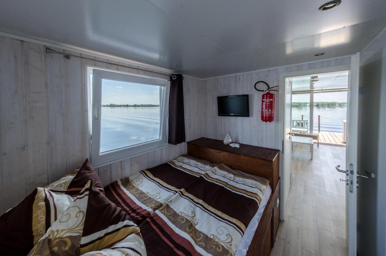 Hotel Feststehendes Hausboot Kolonie Zern Zewnętrze zdjęcie